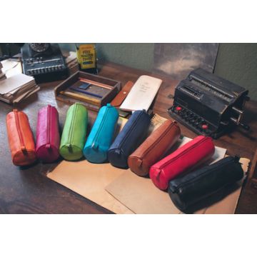 Alassio Trousse, en cuir, rouge